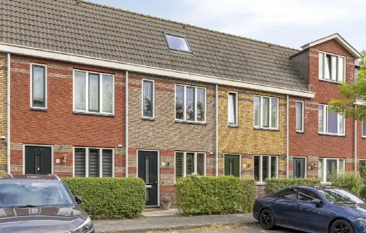 Tussenwoning te koop: Isisstraat 7, Homeruskwartier Zuid Almere
