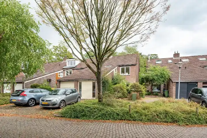 Hoekwoning te koop: J.H. Meijerstraat 7, Bloemenkwartier Zuid Hilversum