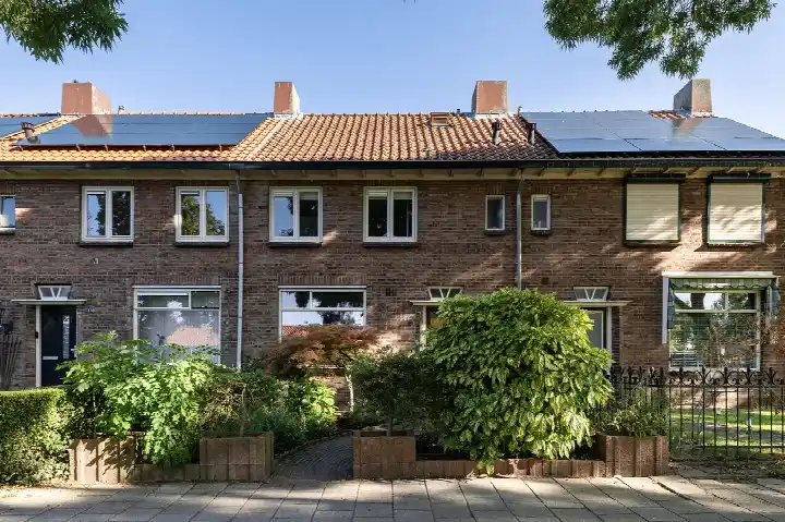Tussenwoning te koop: J.J. van Deinselaan 141, Varvik-Diekman Enschede