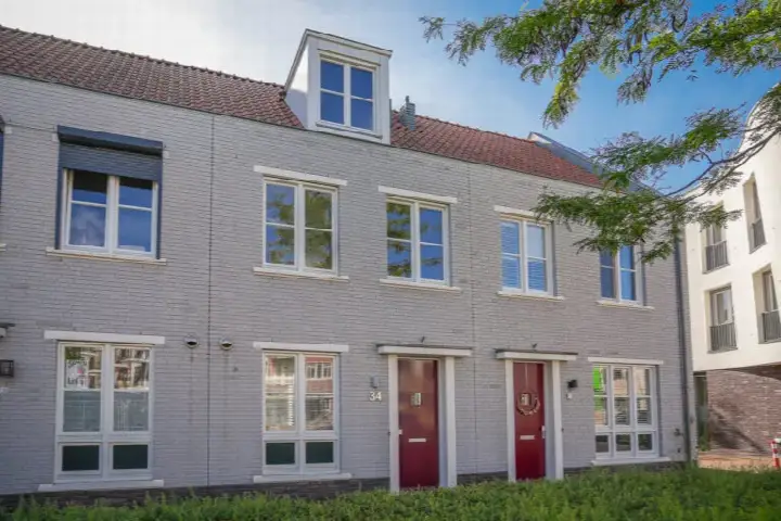 Tussenwoning te koop: J van Oldenbarneveldtstr 34, Zaltbommel Vergt en omgeving Zaltbommel