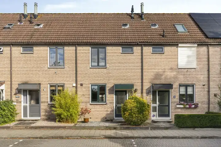 Terraced house for sale: Jaap de Jongstraat 58, Nieuw-Lekkerland-Dorp Nieuw-Lekkerland