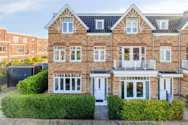 Corner house for sale: Jachtrust 3, Nieuw-Rhijngeest Oegstgeest