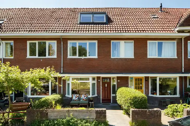 Tussenwoning te koop: Jacob Cabeliaustraat 13, Geuzenwijk Utrecht