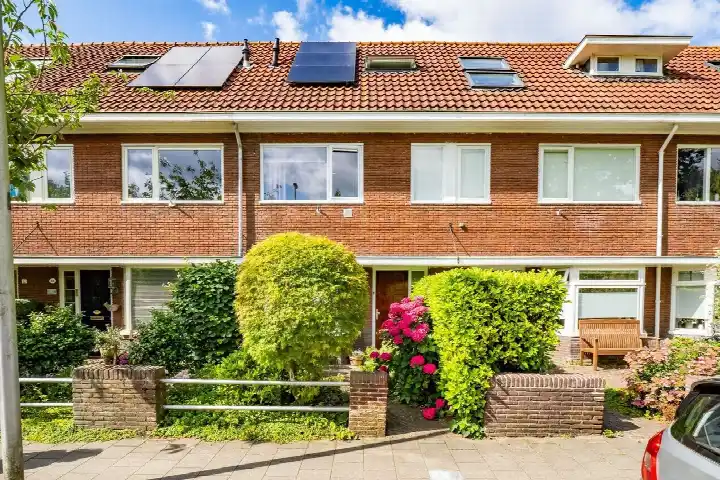 Tussenwoning te koop: Jacob Cabeliaustraat 19, Geuzenwijk Utrecht