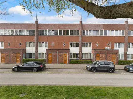 Tussenwoning te koop: Jacob Marisstraat 73, Jacob Marisstraat en omgeving Dordrecht