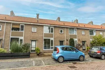 Terraced house for sale: Jacob Rekstraat 40, Bomenbuurt Oost Zaandam