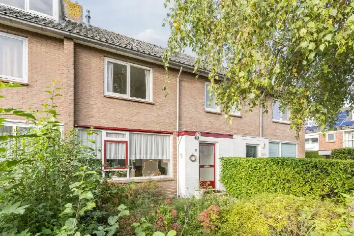 Tussenwoning te koop: Jacob van Lichtenbergstraat 2, Proostdijland Mijdrecht