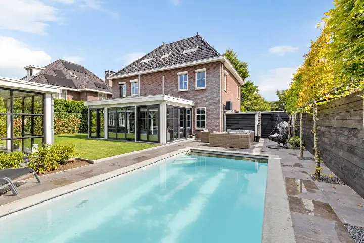 Vrijstaande woning te koop: Jacob van Ruisdaelstraat 19, West Ridderkerk