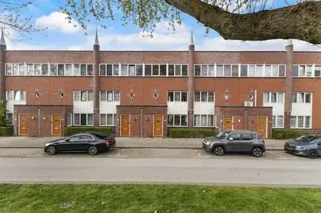 Terraced house for sale: Jacob Marisstraat 73, Jacob Marisstraat en omgeving Dordrecht