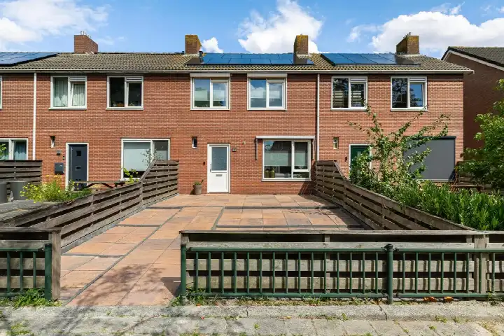 Tussenwoning te koop: Jadestraat 83, Vinkhuizen-Noord Groningen