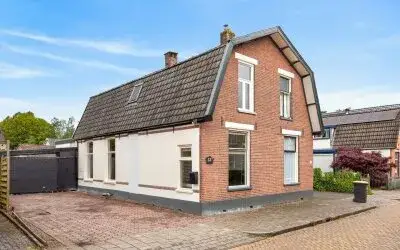 Twee-onder-één-kap te koop: Jagersweg 33, Brinkhorst Apeldoorn