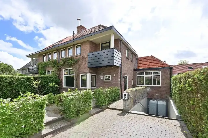 Semi-detached for sale: Jagersweg 34, Omloop Laren