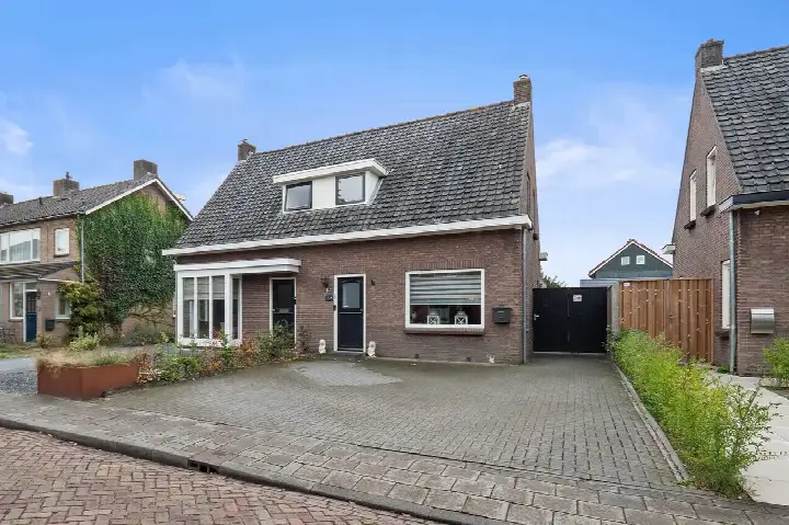 Twee-onder-één-kap te koop: Jagersweg 5, Vijverhof Vught