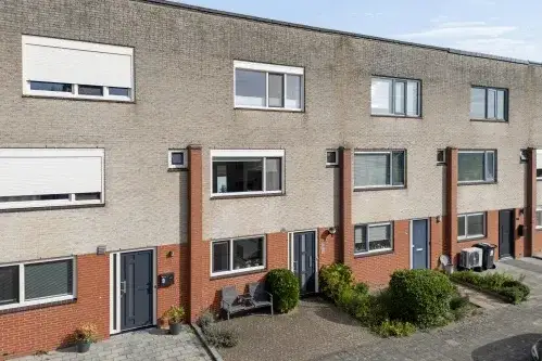 Terraced house for sale: Jakob Israël de Haanstraat 7, De Held Groningen
