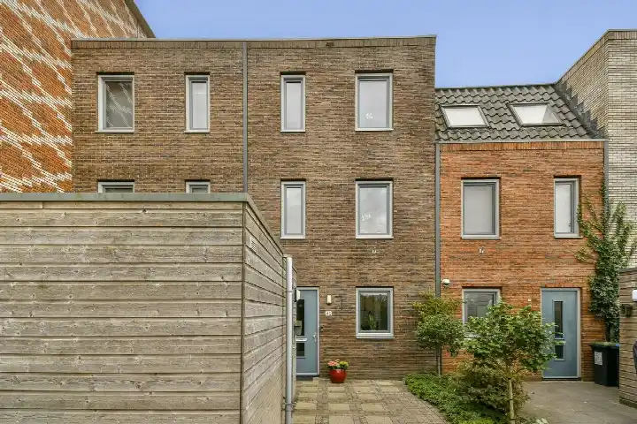Terraced house for sale: Jakop Slegthof 45, Leeuwenveld Weesp