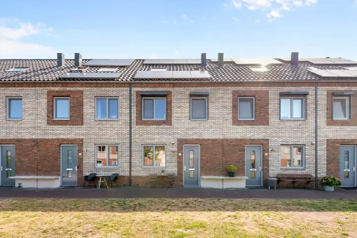 Terraced house for sale: Jakop Slegthof 7, Leeuwenveld Weesp