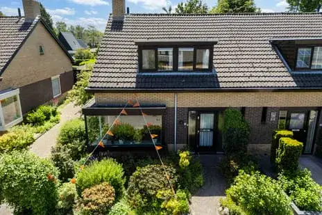 Twee-onder-één-kap te koop: Jan de Wittstraat 14, Oentsjerk Oentsjerk