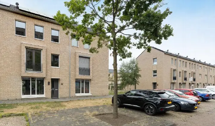 Terraced house for sale: Jan Ligthartstraat 32, Heuvel Breda