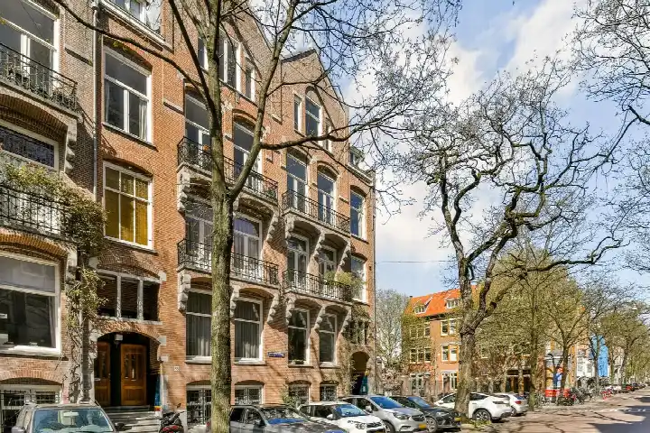 Apartment for sale: Jan Luijkenstraat 86-2, P.C. Hooftbuurt Amsterdam