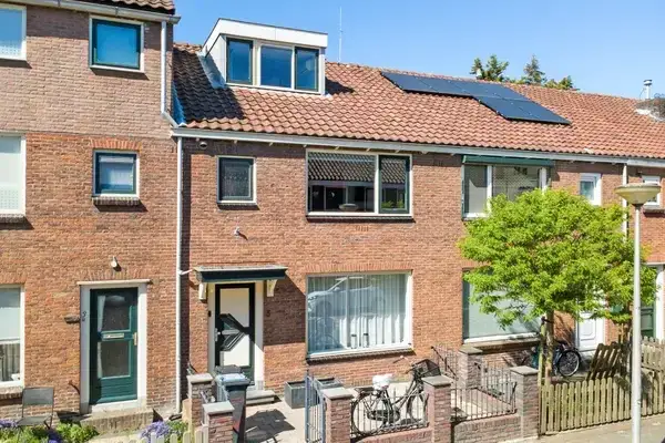 Terraced house for sale: Jan Luykenstraat 5, Kadenbuurt Gouda