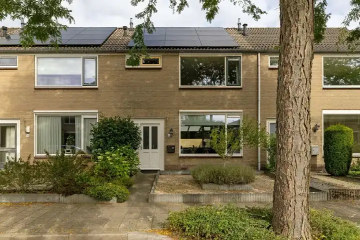 Tussenwoning te koop: Jan Mankesstraat 16, Nunspeet-Oost Nunspeet