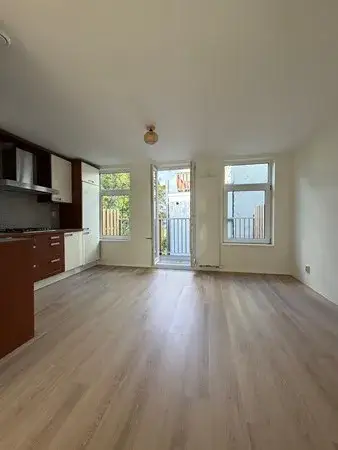 Studio for rent: Jan Pieter Heijestraat 114A3, Cremerbuurt-West Amsterdam