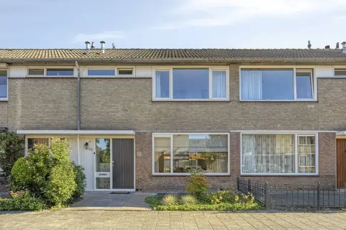 Tussenwoning te koop: Jan Pietersz. Coenstraat 19, Naastenbest Best