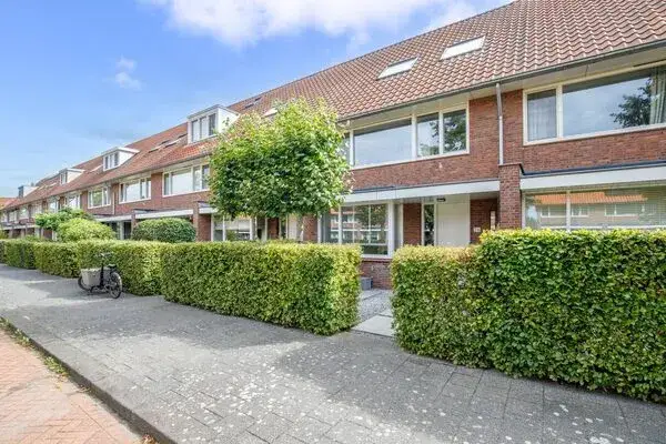 Terraced house for sale: Jan Sluijtersstraat 26, Nesselande Rotterdam