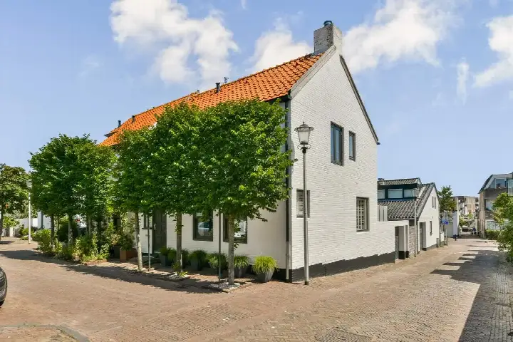 Twee-onder-één-kap te koop: Jan Snijerplein 6, Centrum Zandvoort