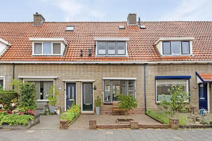 Terraced house for sale: Jan Steenstraat 7, Winklerplein-Zuid Sliedrecht