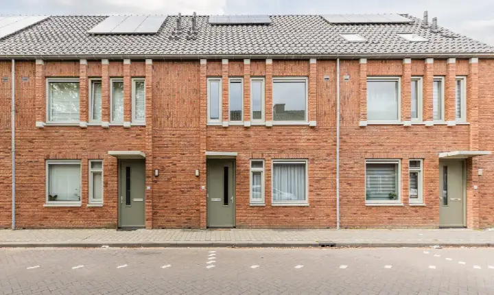 Terraced house for sale: Jan Stevensstraat 25, Heipoort Helmond