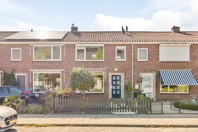 Terraced house for sale: Jan van Beaumontstraat 31, Ouwe Gouwe Gouda