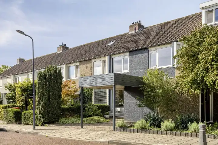 Tussenwoning te koop: Jan van Delftstraat 3, Hintham zuid Rosmalen