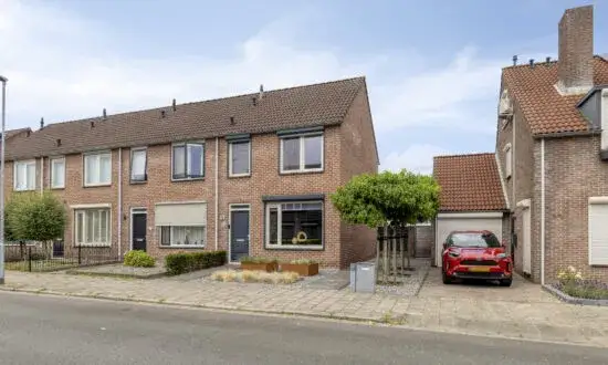 Hoekwoning te koop: Jan van Eyckstraat 12, Kern Axel Axel