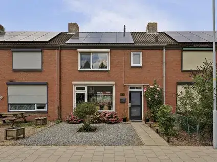 Terraced house for sale: Jan van Steenbergenstr 6, Gameren Gameren