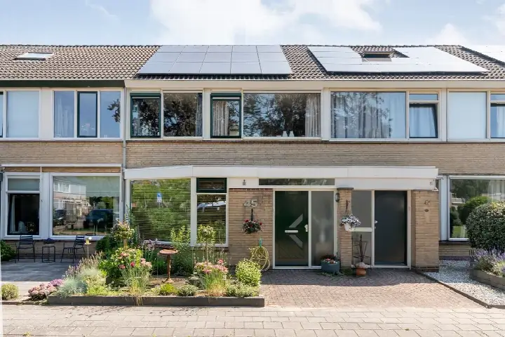 Tussenwoning te koop: Jan Vermeerstraat 45, Schildersbuurt Meppel