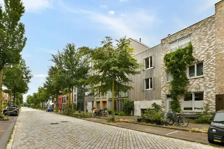 Tussenwoning te koop: Jan Vrijmanstraat 190, Theo van Goghparkbuurt Amsterdam