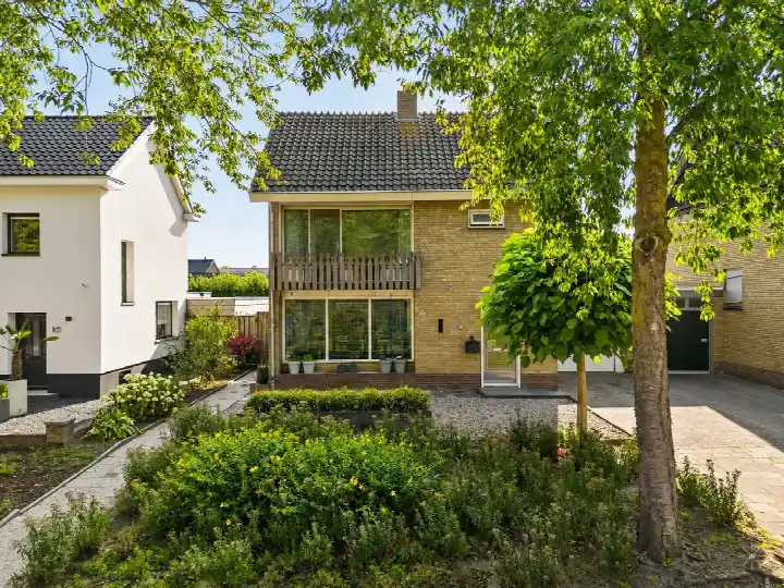 Twee-onder-één-kap te koop: Jan Walravenstraat 6, Kern Beneden-Leeuwen Beneden-Leeuwen