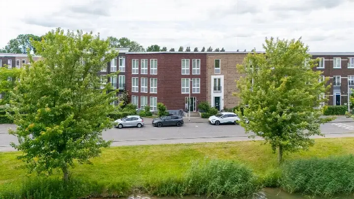 Tussenwoning te koop: Jan Wolkerssingel 191, Grauwaart Utrecht