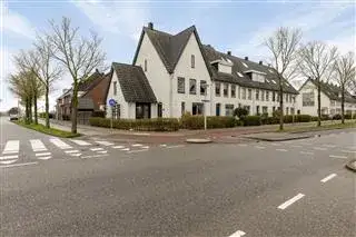 Corner house for sale: Jane Addamslaan 125, Kastelenbuurt Amstelveen