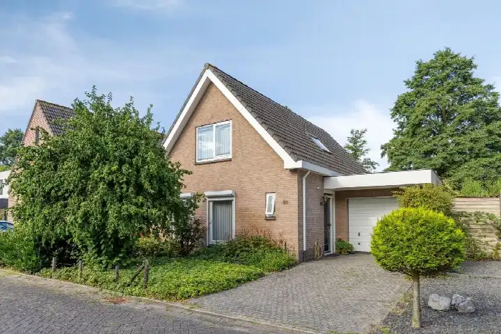 Vrijstaande woning te koop: Janssoniushof 30, Besoyen Waalwijk