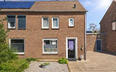 Tussenwoning te koop: Jasmijnstraat 12, Lindenheuvel Geleen