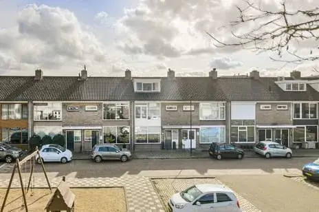 Tussenwoning te koop: Jasmijnstraat 37, Tuinzigt Breda