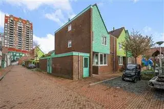 Corner house for sale: Jasykoffstraat 33, Russische buurt Zaandam