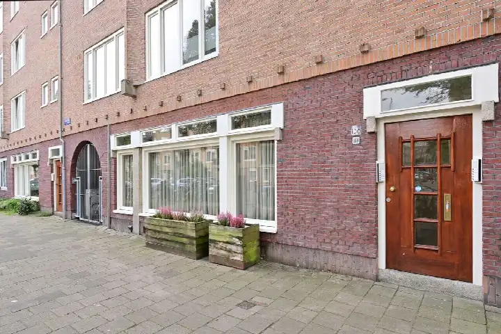 Apartment for sale: Javastraat 160, Makassarpleinbuurt Amsterdam