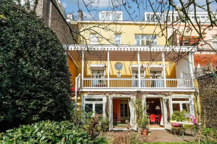 Terraced house for sale: Javastraat 23, Willemspark 'S-Gravenhage