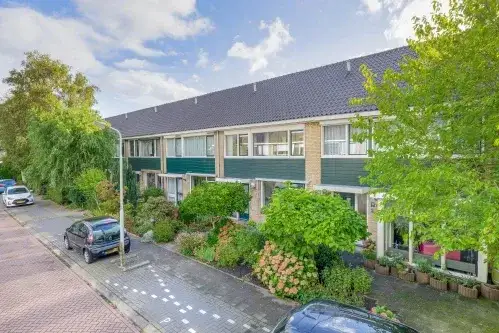 Tussenwoning te koop: Jean Henri Dunantstraat 27, Zuiderhoofdbuurt Krommenie