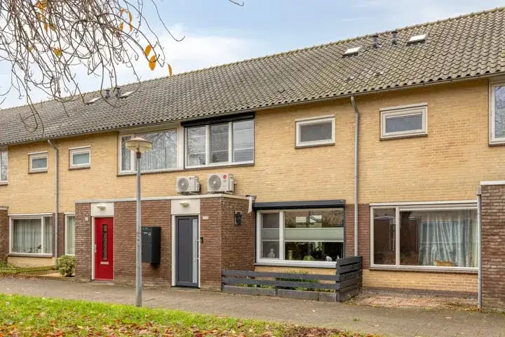 Terraced house for sale: Jericholaan 43, Vlokhoven Eindhoven