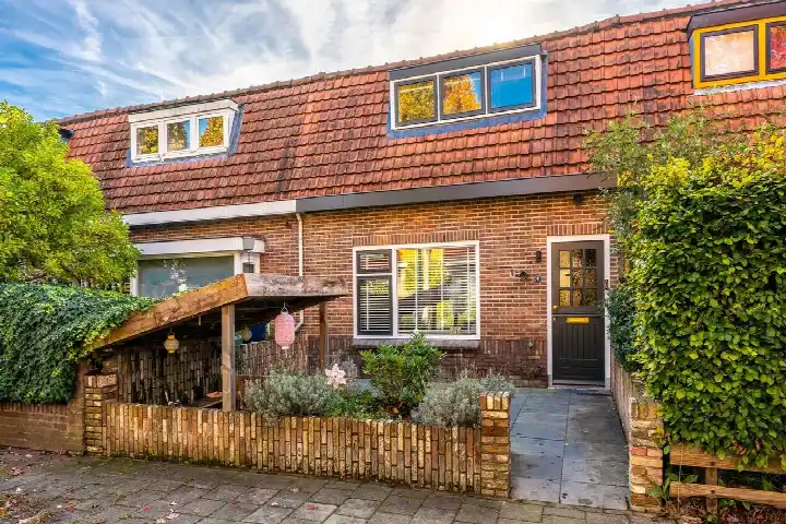 Tussenwoning te koop: Johan de Meesterstraat 6, Centrumschil-Noord Zeist