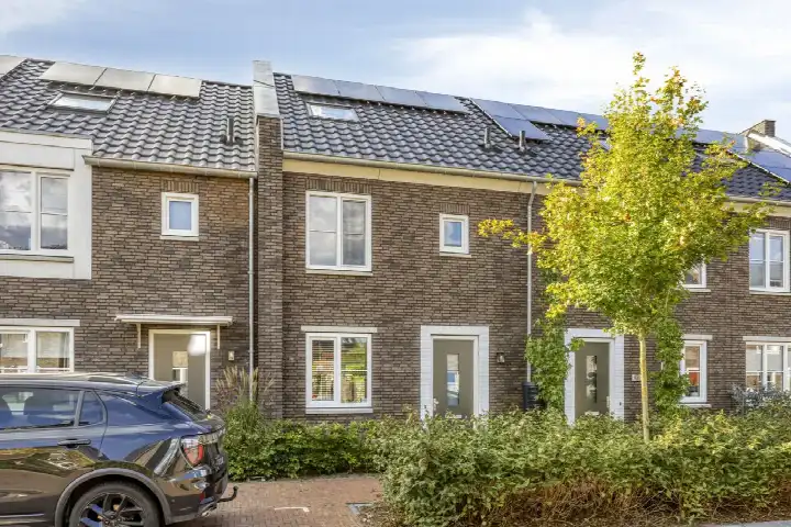 Terraced house for sale: Johan Roebersstraat 49, Steenbrugge Deventer